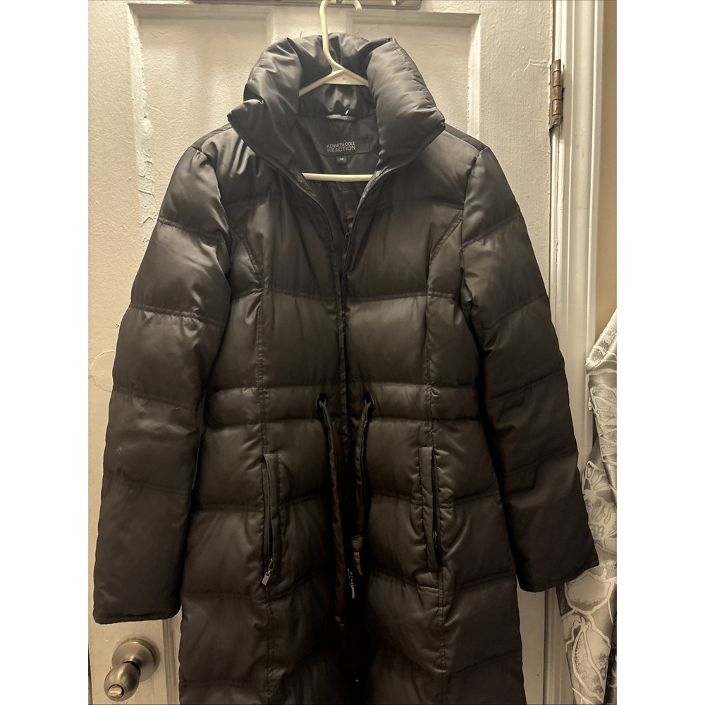 Kenneth Cole Women's Grey Down/ Feather Filled Winter Coat. Medium . No‎ Hood